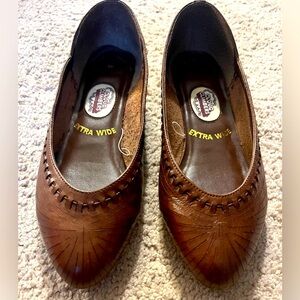 Genuine Leather brown flats by Cloud Climbers